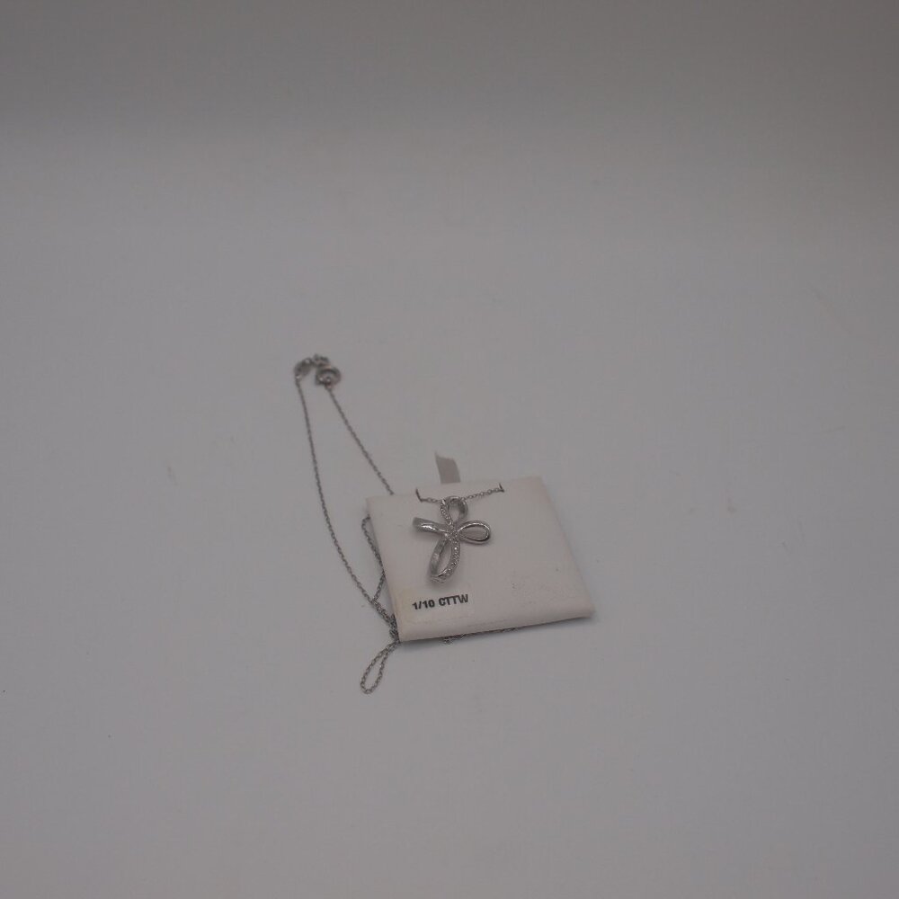 Women's Delicate Twisted Cross Silver Necklace